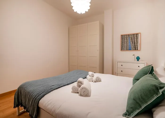 Guesthost - Dimora Del Teatro Sightly Apartment Bari